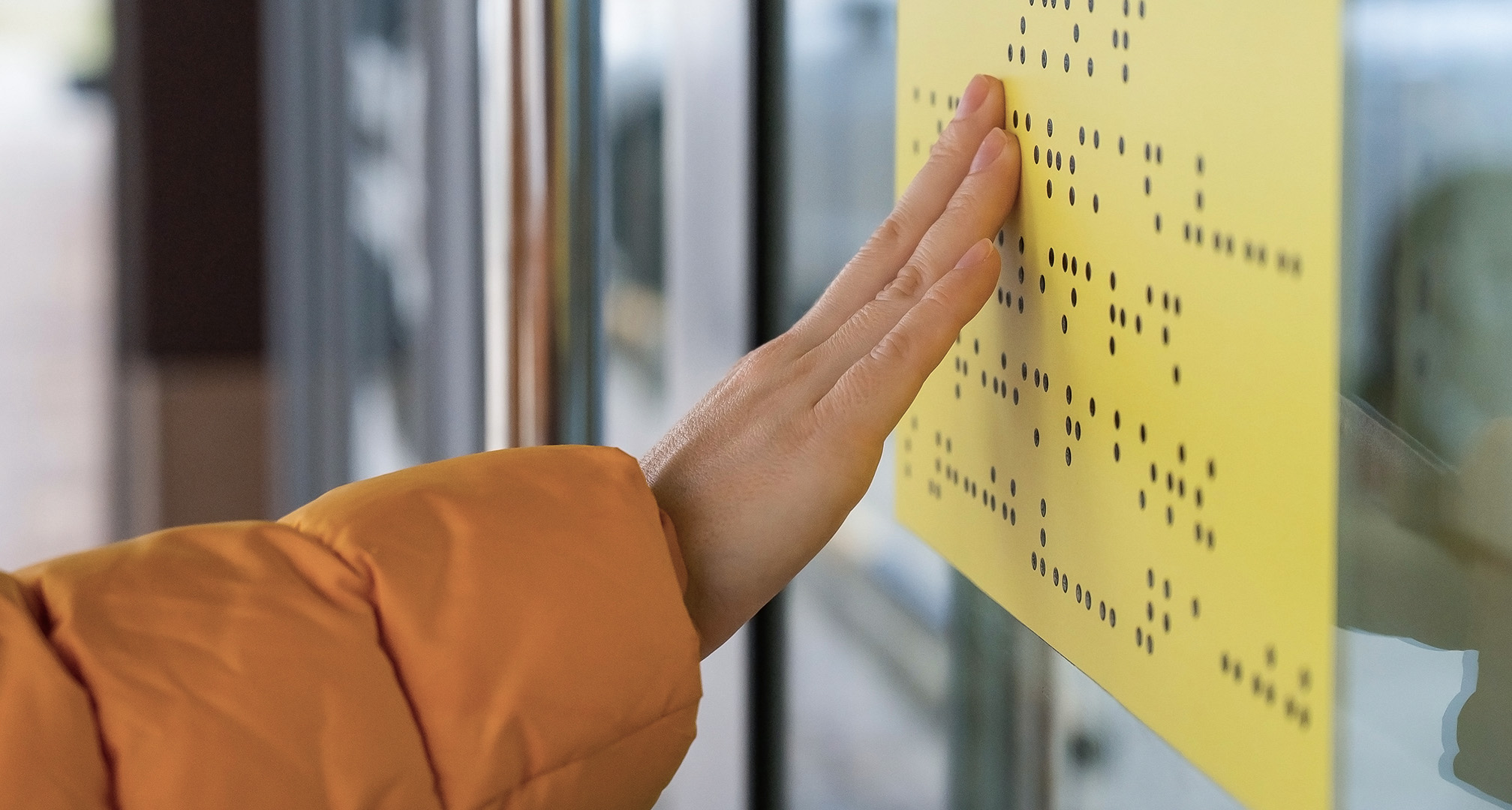 reading braille sign
